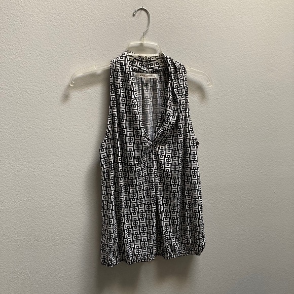 Max Studio Top - Picture 1 of 5